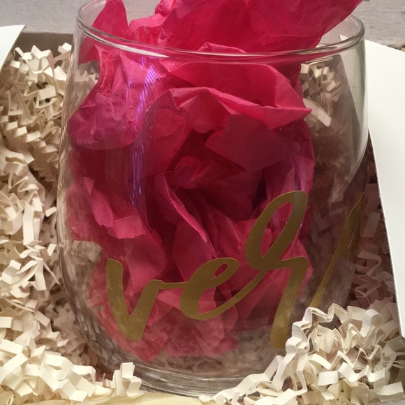 Wine glass with Vera inscription. - Picture 7 of 7